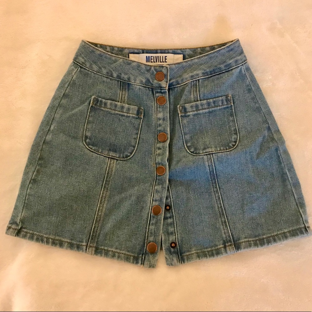 5/$20 Bundle! Button front denim skirt